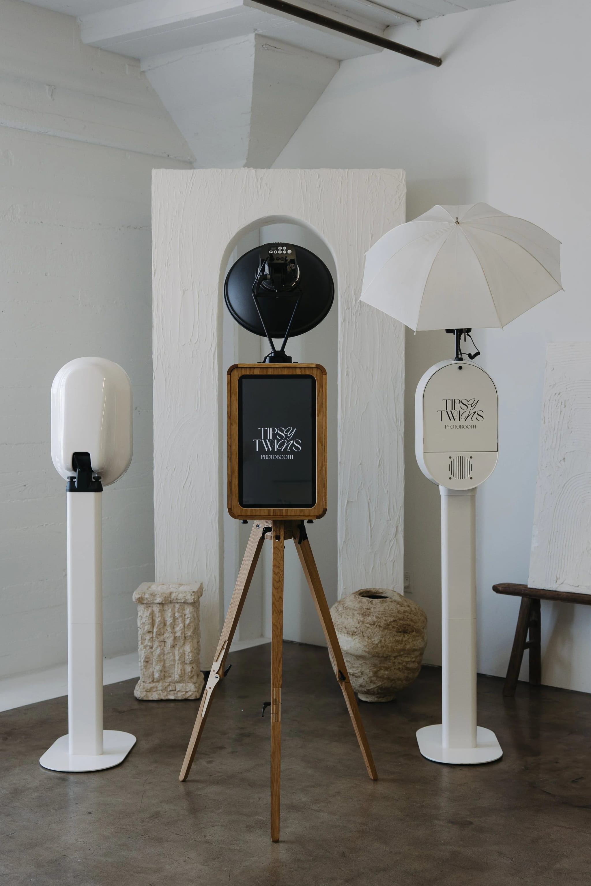 Beeindrucken Sie Ihre Gäste mit der modernen KI Fotobox Messe und realistischer Gesichtstausch-Technologie