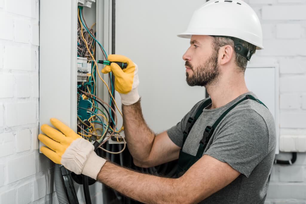 Elektriker Notdienst: Ihre erste Wahl für Notfälle und schnelle Reparaturen
